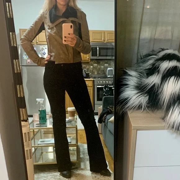 Veda Max Classic Suede Jacket - Picture 5 of 13